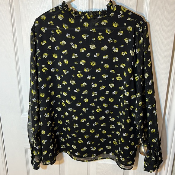 Size XXL, banana republic, yellow floral blouse - Picture 6 of 6